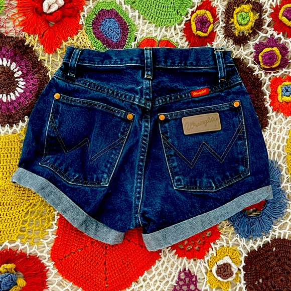 Vintage wrangler cut offs - Picture 2 of 2